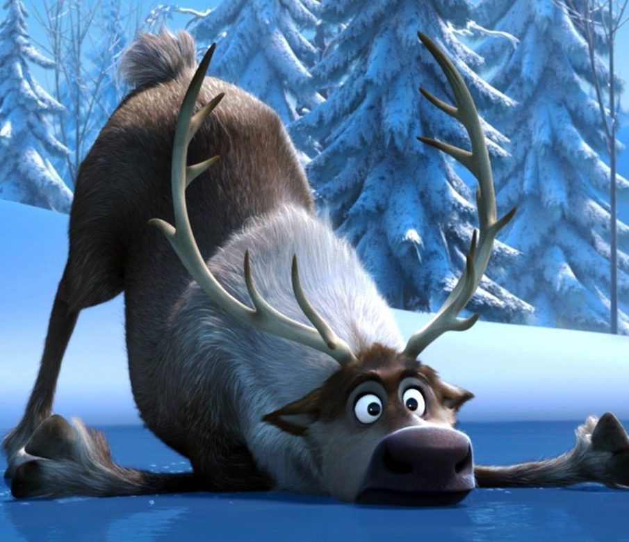 Es el reno de Kristoff. Es muy sabio y de apariencia graciosa.